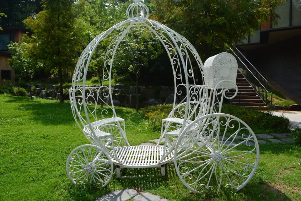 Photo Wedding Chair Decor Ideas